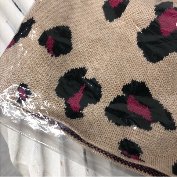 Chico's Berry Pink Leopard Print Beanie Hat Removable Faux Fur Pom Pom - Picture 10 of 10